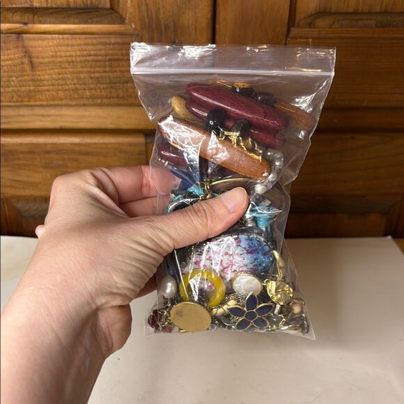 Small Mixed Broken Costume Modern Vintage Jewelry Bag for Crafting - Picture 6 of 6